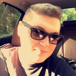 Meet your Posher, Lorenc